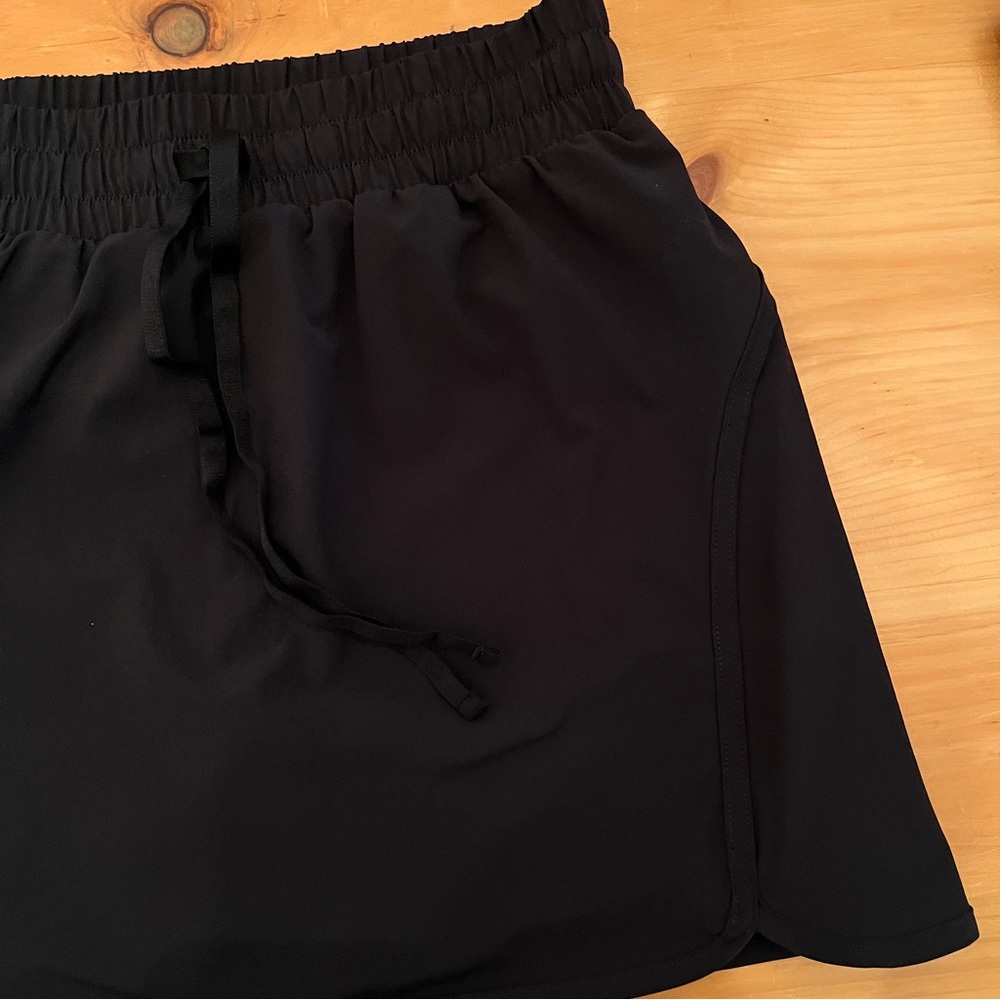 NWT Beyond Yoga In Stride Lined Skirt Stretch Woven XS Black Built-In Shorts $88 - Picture 9 of 15